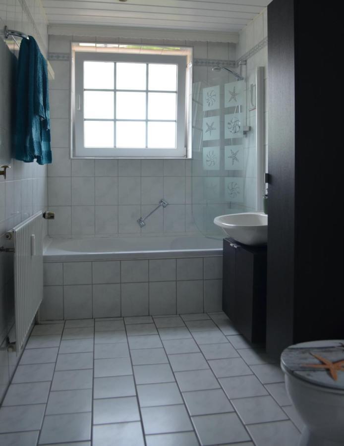 Ferienwohnung Schoner Im Schiffehaus Schillig Exterior foto
